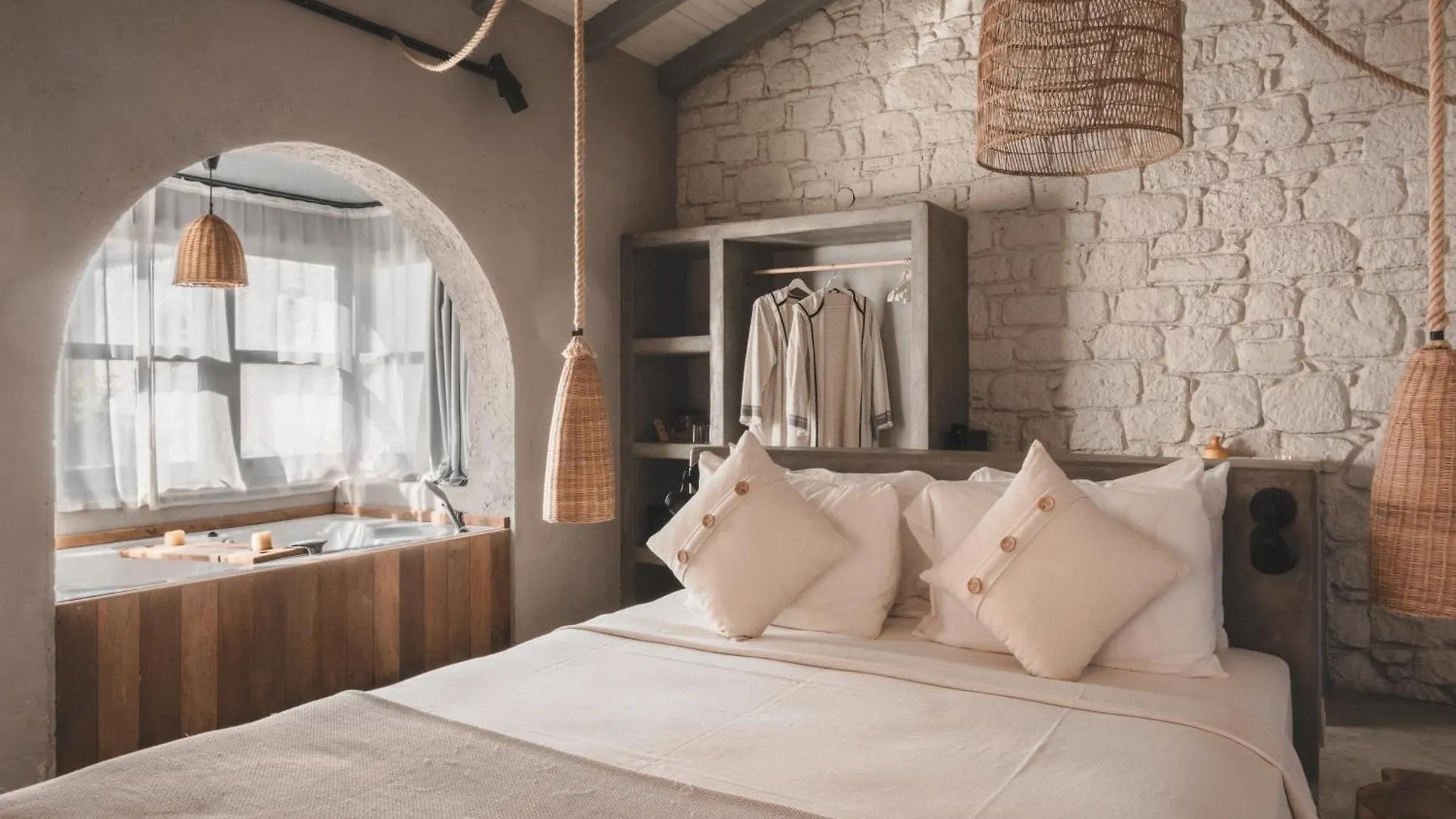 Gaia Alacati Bazaar Hotel